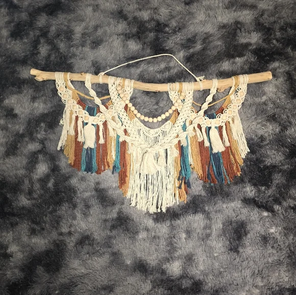 Macrame wall hanging - Picture 2 of 2